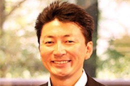 野崎 氏